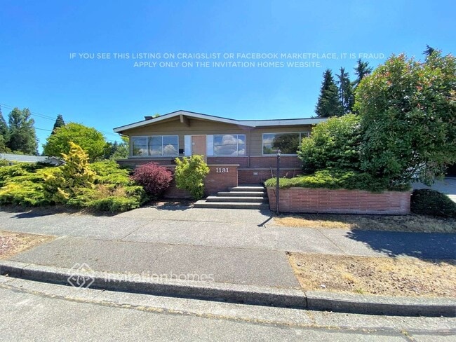 Building Photo - 1131 Lenore Dr