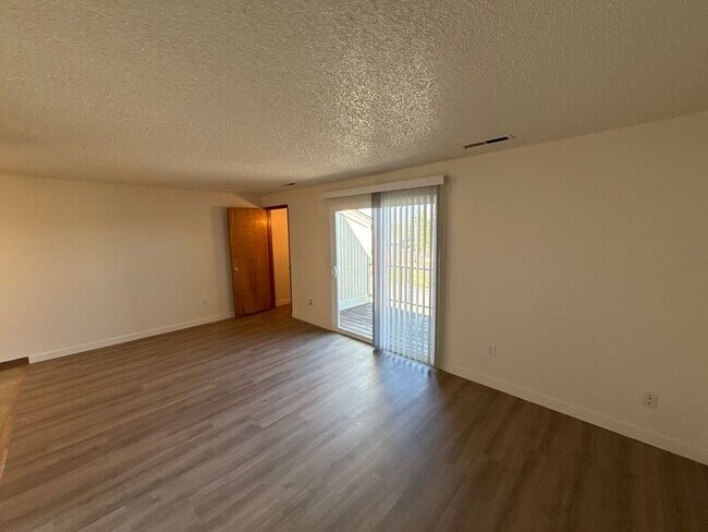 Building Photo - 650D Taybin Rd NW