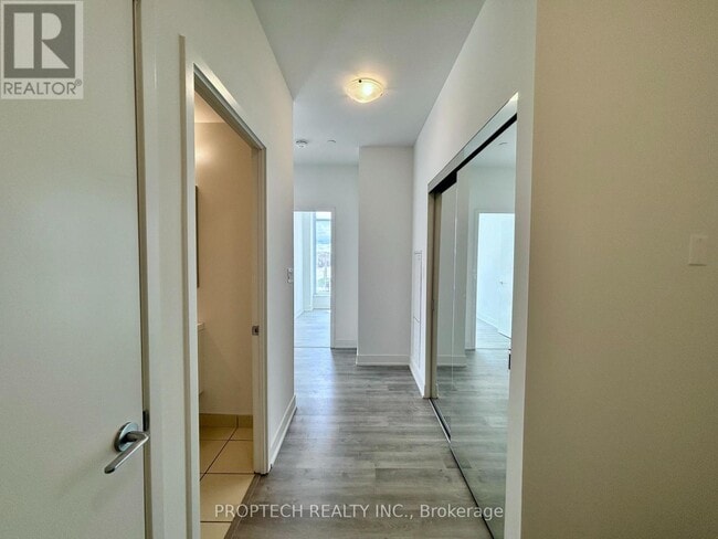 Building Photo - 38 Andre de Grasse St