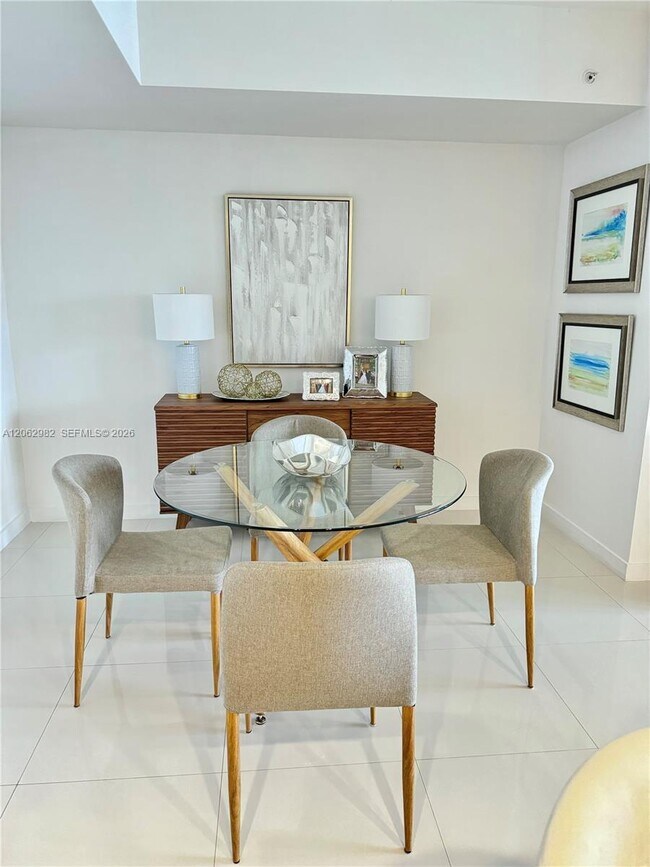 Foto del edificio - 7825 NW 107th Ave