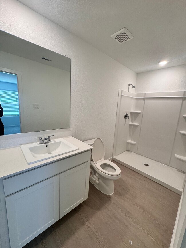 Foto del edificio - 2036 Stable Ln