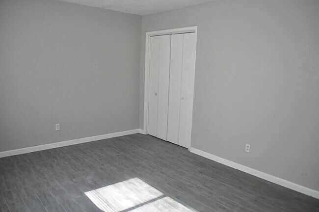 Foto del edificio - 2311 Leaman Ave