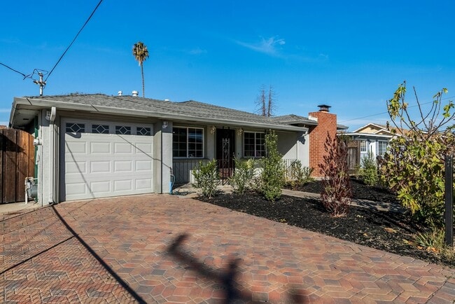 Building Photo - 6265 Wilma Ave