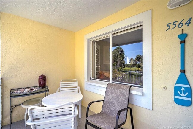 Foto del edificio - 5564 NE Gulfstream Way