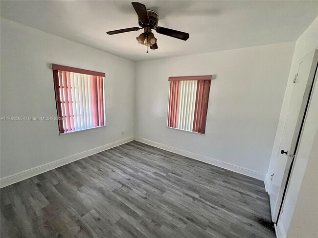 Foto del edificio - 1801 NW 88th St
