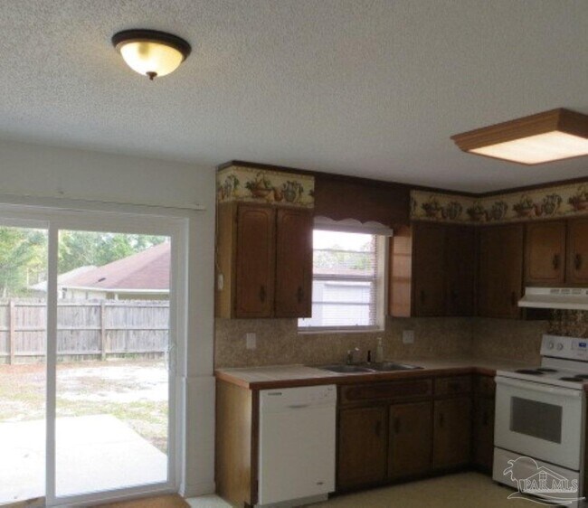 Building Photo - 174 Overlook Dr