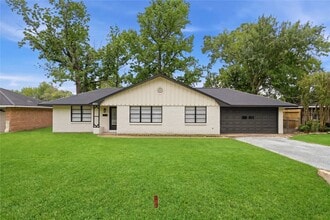 Building Photo - 8931 Blankenship Dr