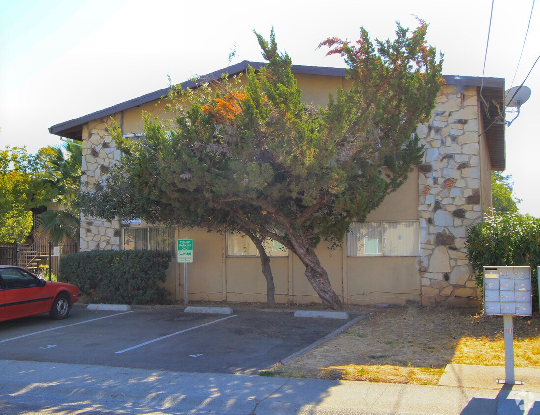 3370 Lerwick Rd, Sacramento, CA 95821 Apartments in Sacramento, CA