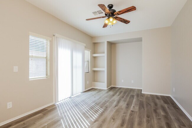 Foto del edificio - 10295 W Via Del Sol