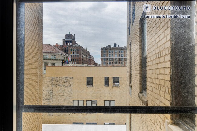 Foto del edificio - 240 W 73rd St