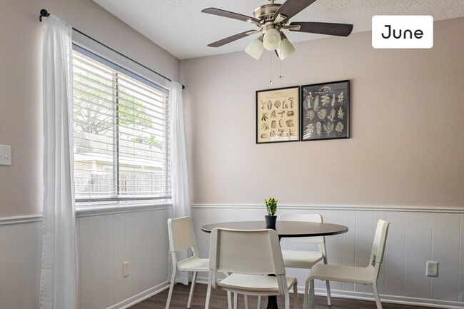 Building Photo - ROOM ONLY in 4-bed/2.0-bath Home