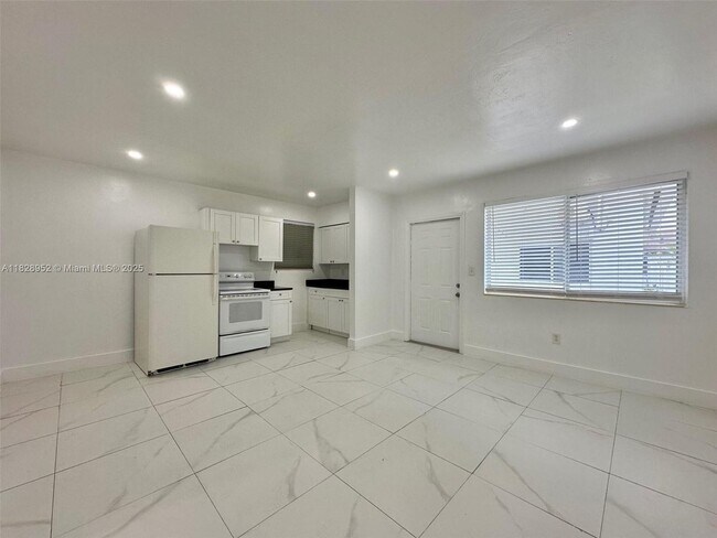 Foto del edificio - 62 NE 78th St
