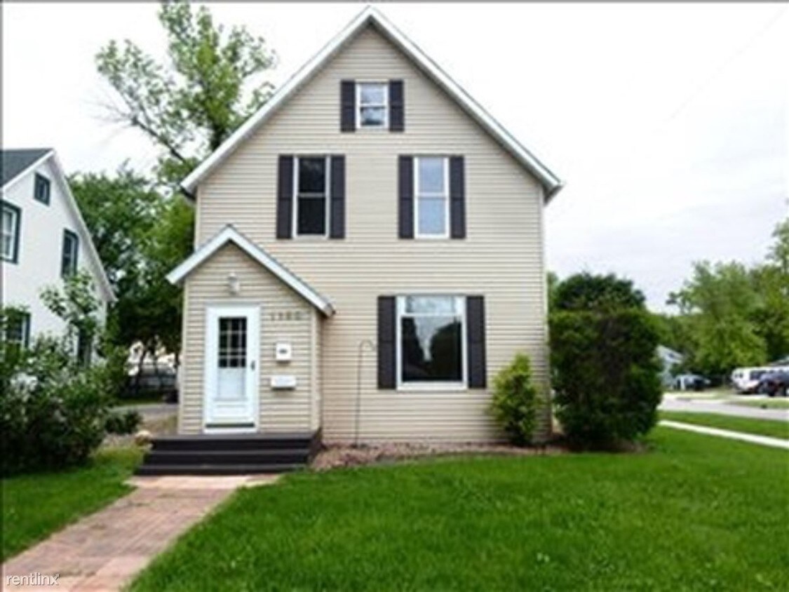 Primary Photo - 1100 University Ave