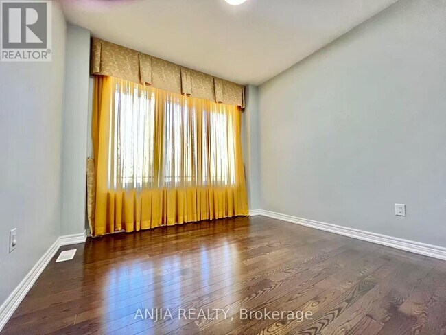 Building Photo - 254 Cornell Centre Blvd