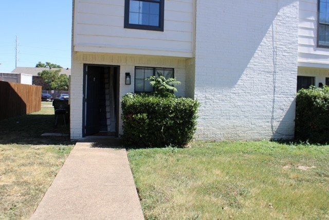 Building Photo - 2705 Wimbledon Court Unit#A, Garland, Texa...