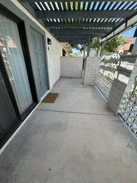 Building Photo - 1020 Willow Tree Dr