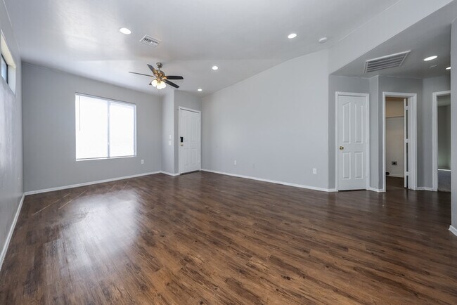 Building Photo - Tucson, AZ - House - $1,745.00