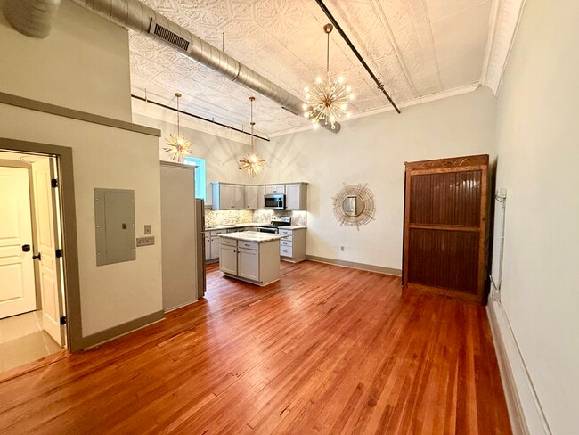 Building Photo - Wills-Camp Lofts