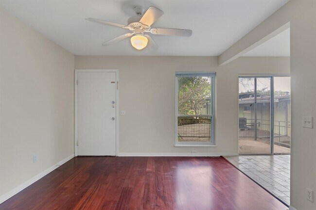 Foto del edificio - 2703 Swisher St