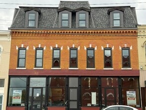 Building Photo - 106 E Erie St
