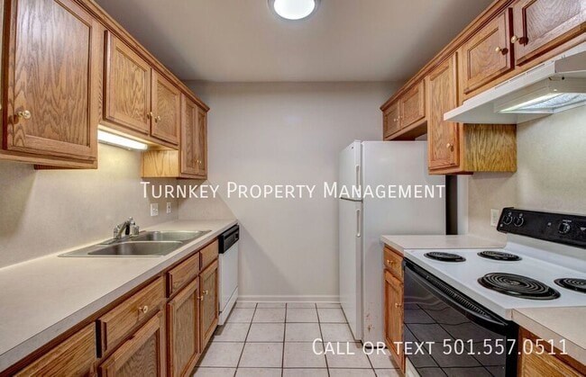 Building Photo - 5565 Springvale Rd