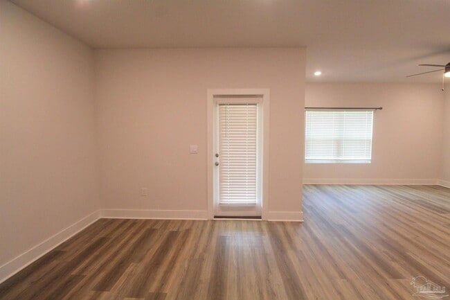 Building Photo - 3111 Silver Maple Dr
