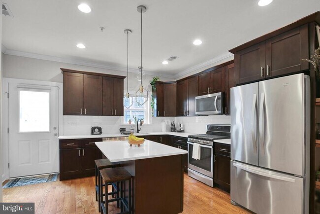 Foto del edificio - 1715 N Howard St