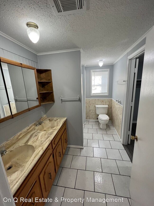 Foto del edificio - 3 br, 2 bath House - 3307 Kingsbury St