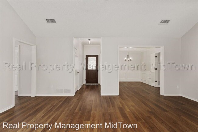 Building Photo - 3 br, 2 bath House - 5104 Andalusia Trl.