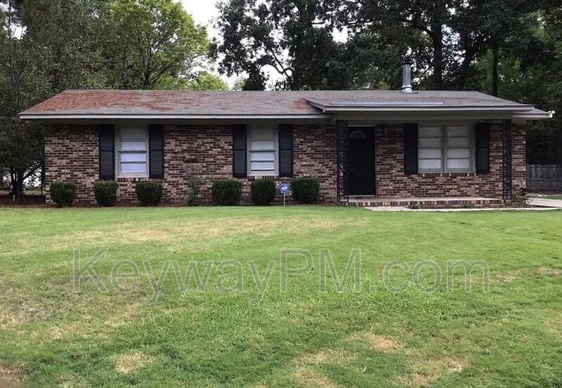 Primary Photo - 3301 Westcliffe Ct