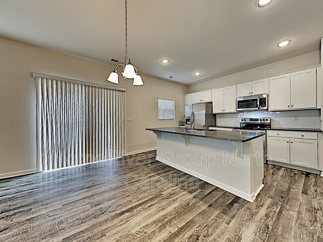 Foto del edificio - 12162 Old Dulin Farms Way