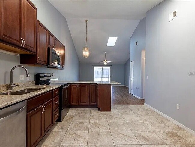 Foto del edificio - 505 Woodview Dr