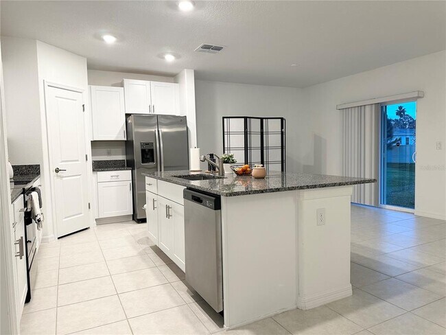 Building Photo - 1659 Yellow Trl