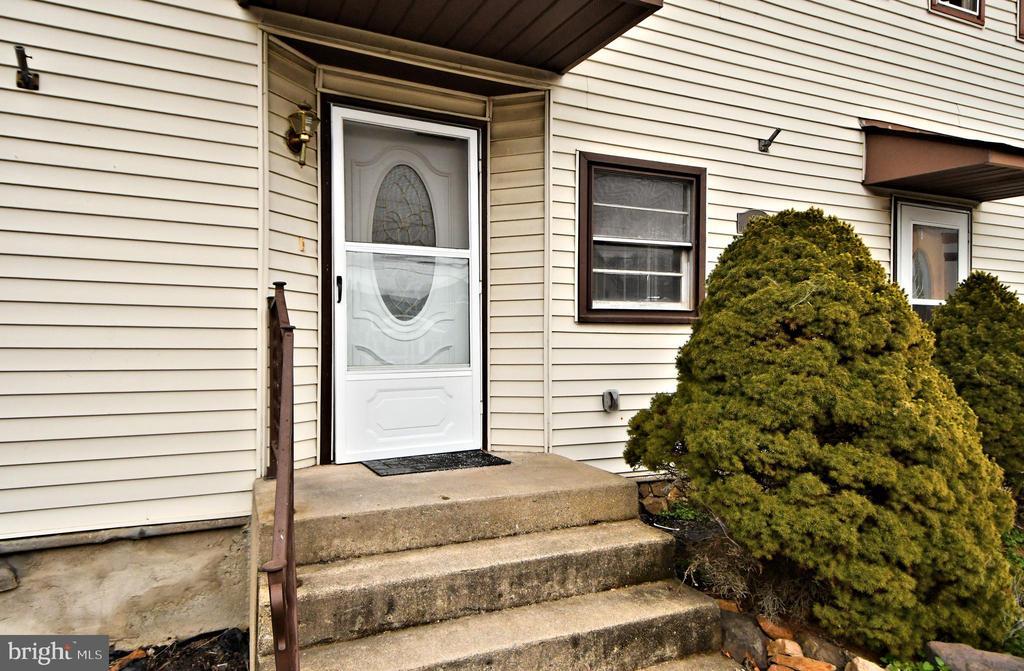 Primary Photo - 215 Franklin St