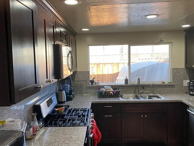 Foto del edificio - 1344 Merrivale West Sq