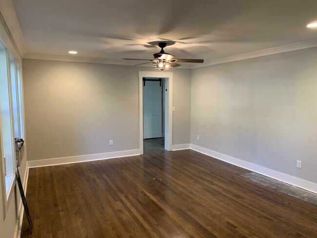 living room - 1406 Audubon Blvd