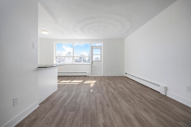 Building Photo - 45 42nd St