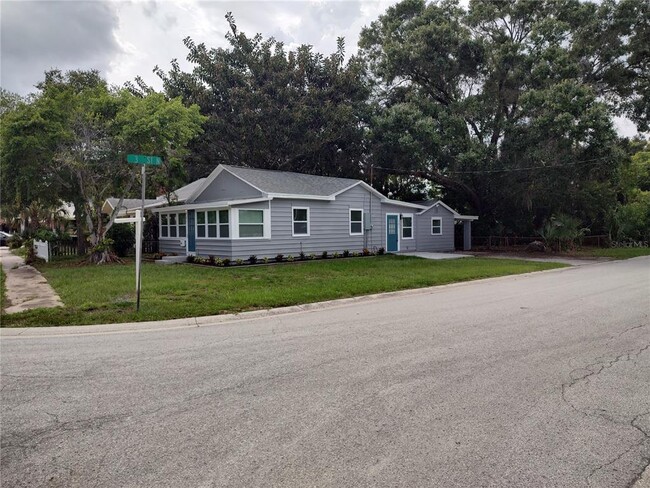 Building Photo - 301 Mystic Lake Dr N