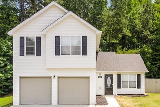 Building Photo - 202 Goldleaf Dr