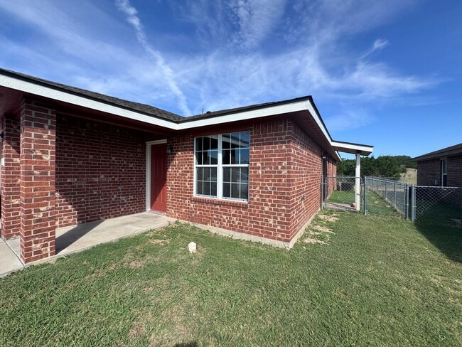 Building Photo - 507 Bermuda St