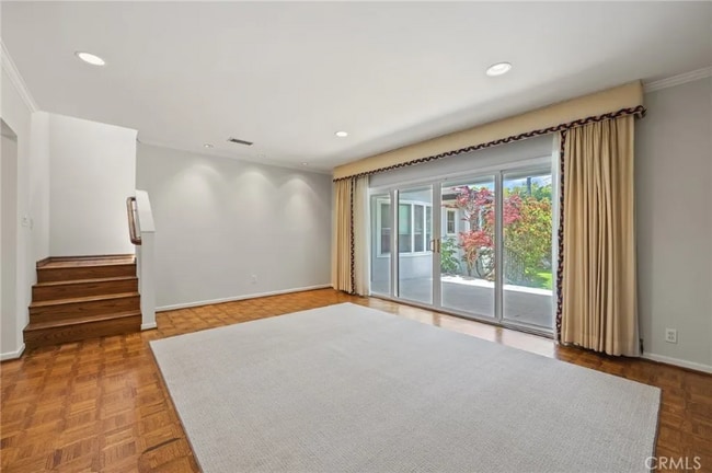 Building Photo - 5431 E El Jardin St