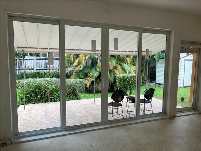 Foto del edificio - 12140 NE Miami Ct