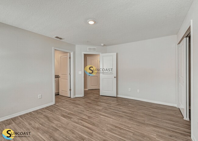 Foto del edificio - 9588 Hood Rd