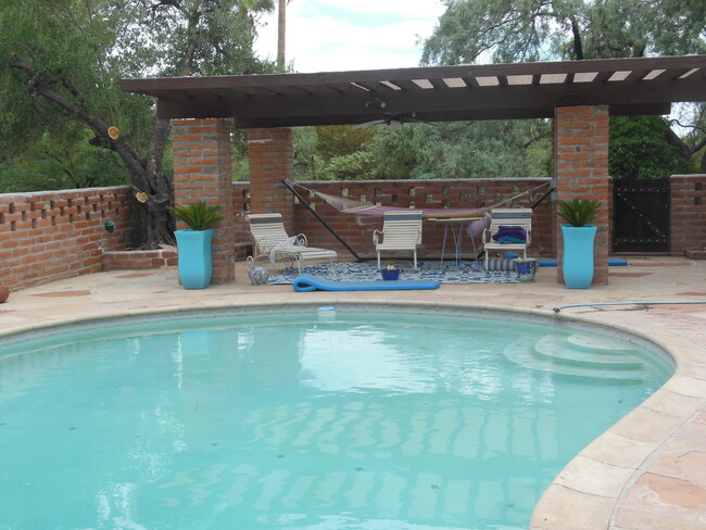 Pool - 6890 N Casas Adobes Dr