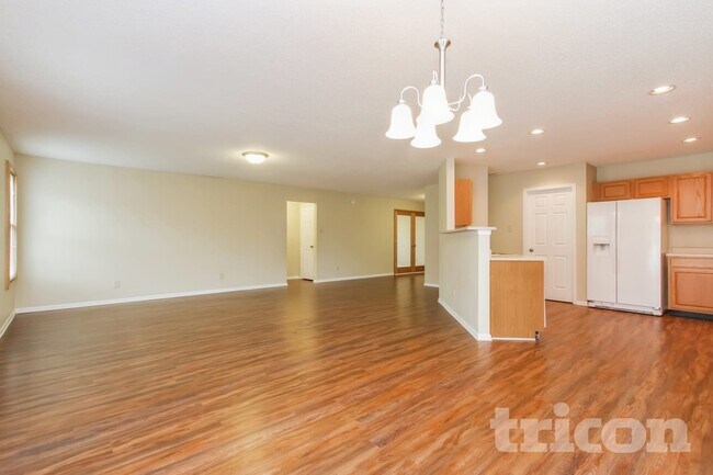 Foto del edificio - 8243 Firefly Way