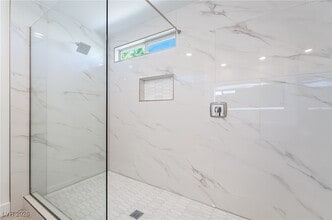 Building Photo - 10784 Glowing Dawn Ave