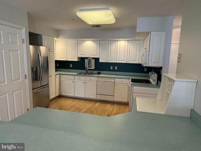 Foto del edificio - 102 Mercer Ct