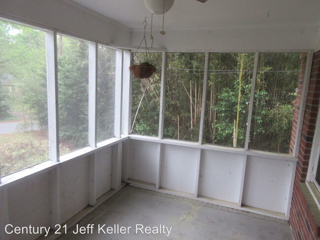 Building Photo - 3 br, 1 bath House - 316 Mears St.