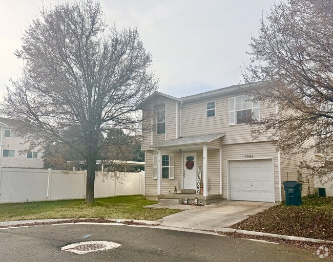 Front facade with garage - 1983 N 2165 W