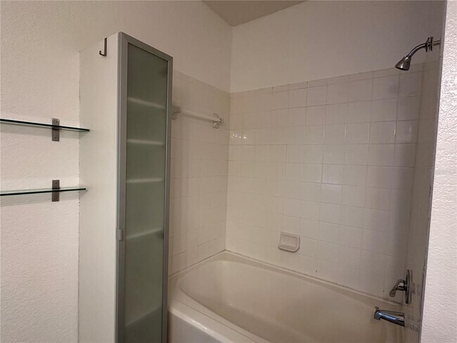 Foto del edificio - 2370 Grand Central Pkwy